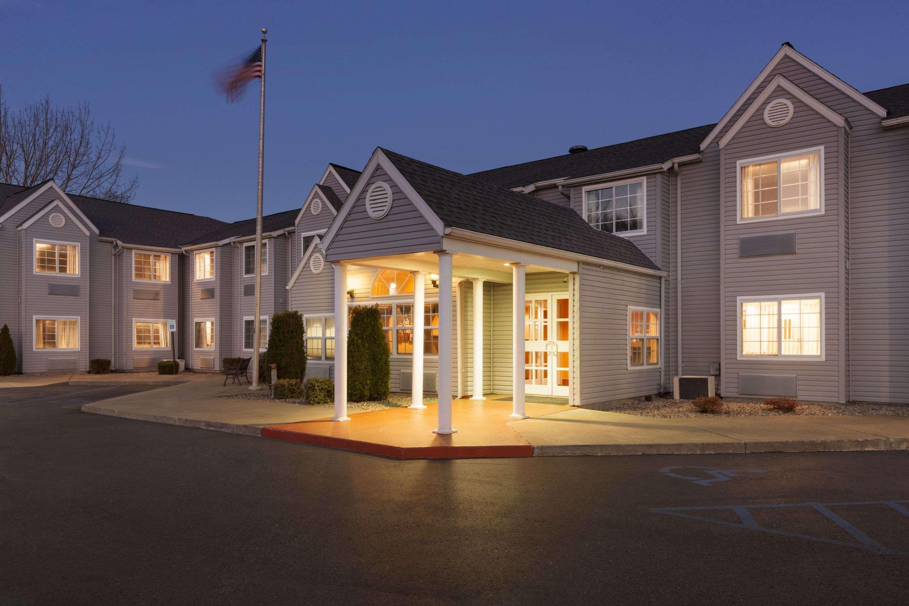 לייתם Microtel Inn By Wyndham - Albany Airport מראה חיצוני תמונה
