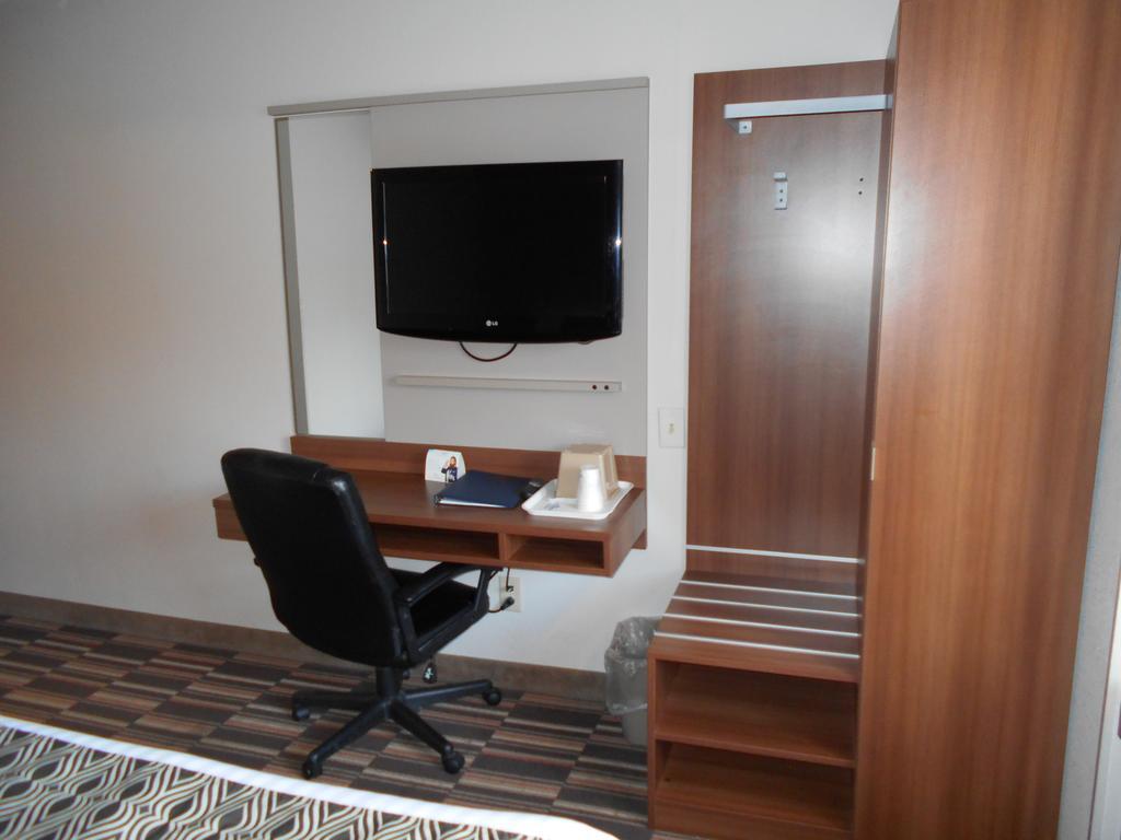 לייתם Microtel Inn By Wyndham - Albany Airport מראה חיצוני תמונה