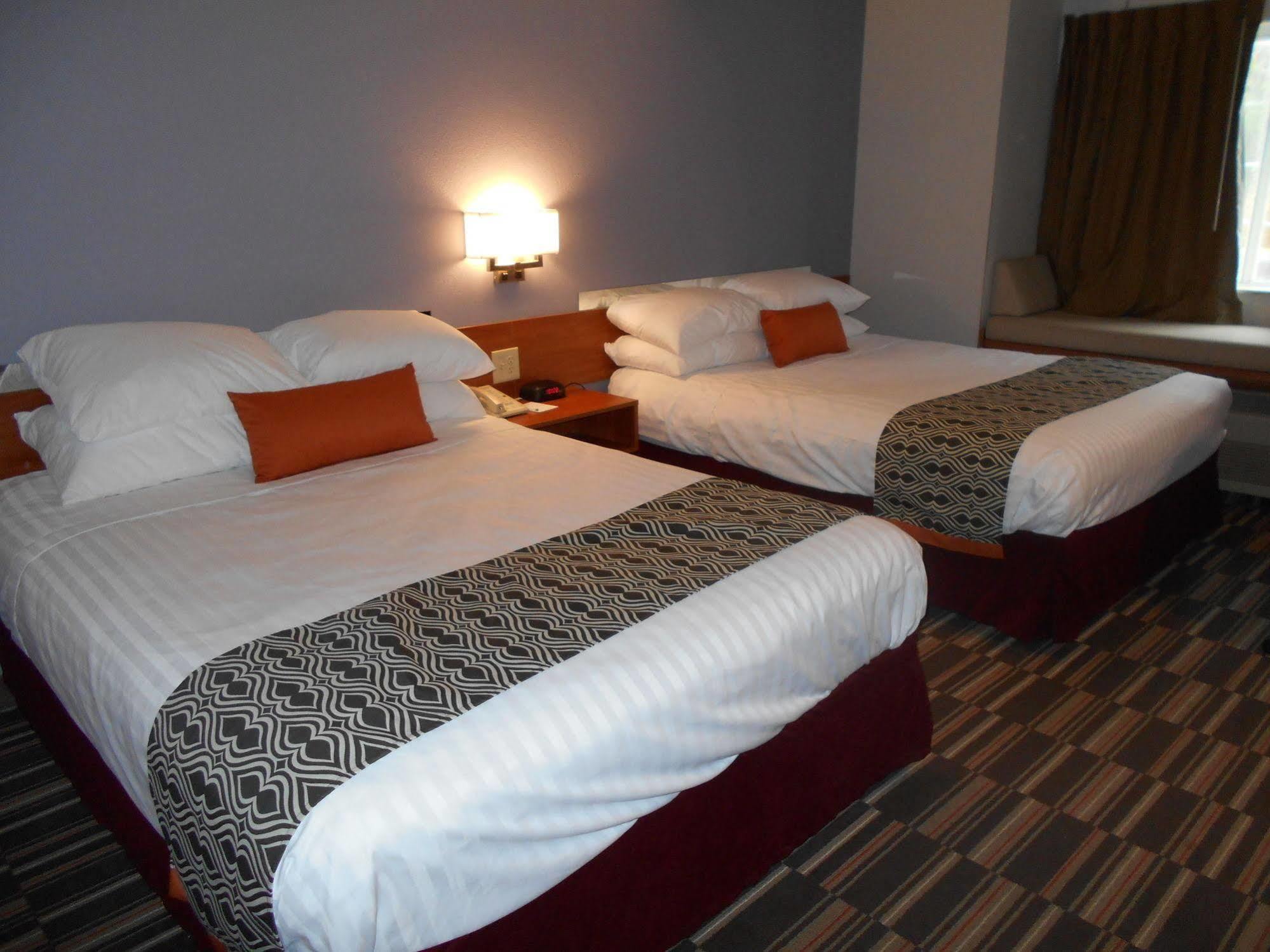 לייתם Microtel Inn By Wyndham - Albany Airport מראה חיצוני תמונה
