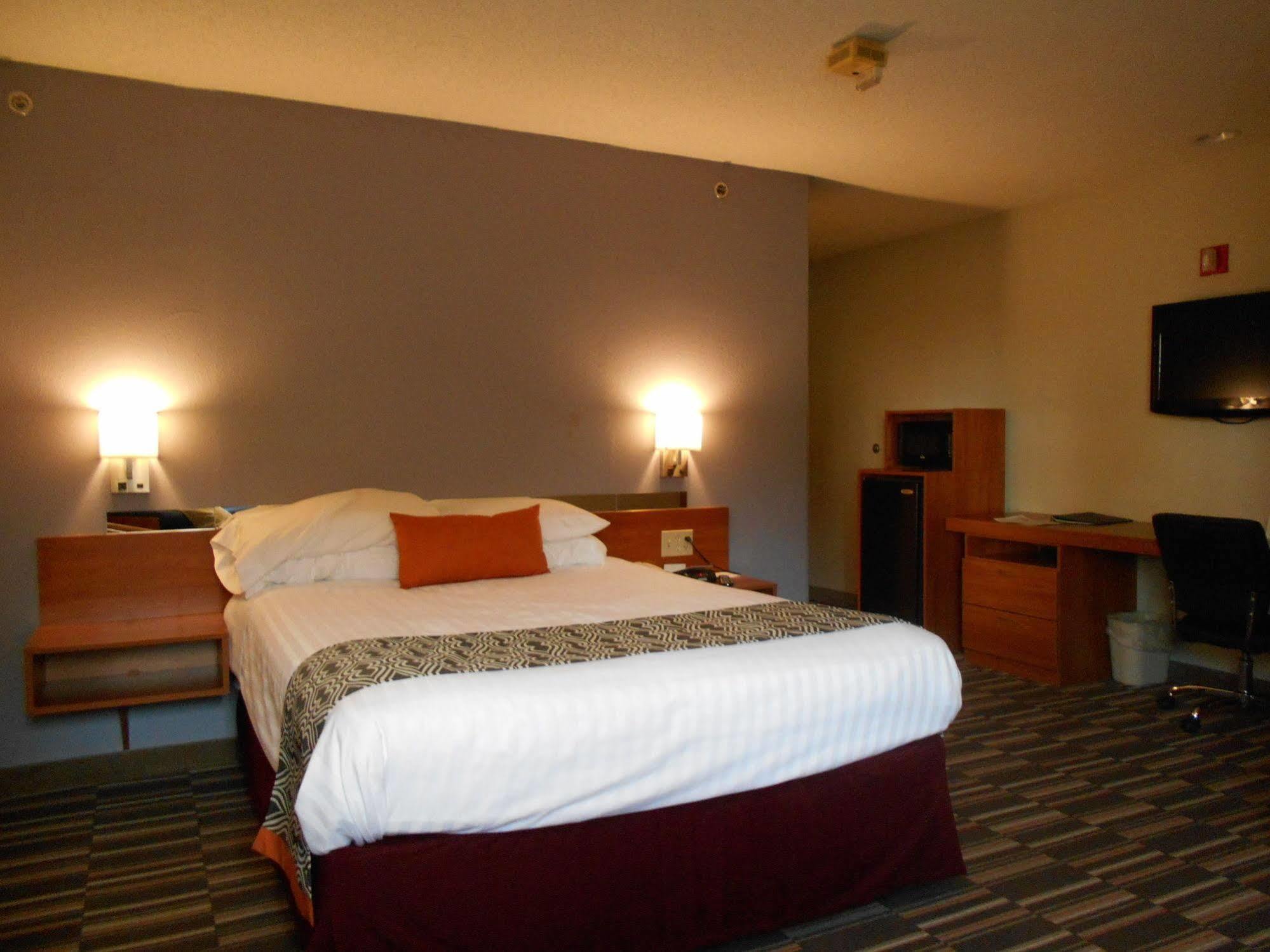 לייתם Microtel Inn By Wyndham - Albany Airport מראה חיצוני תמונה